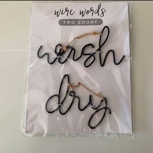 Laundry room & bathroom decor